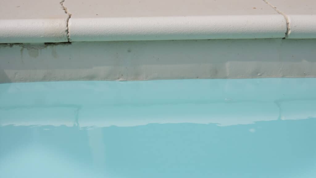 fiberglass pools surface chalking
