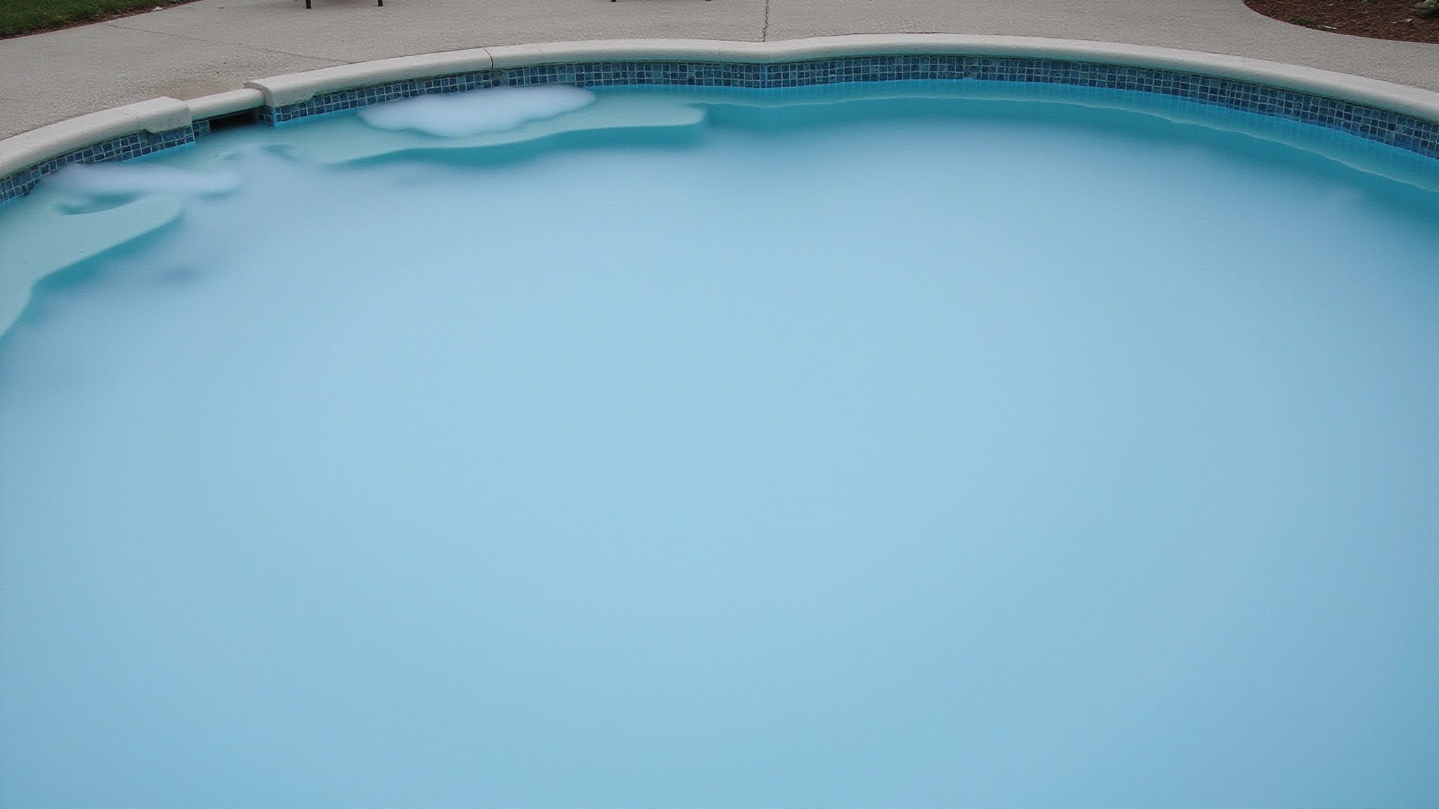 causes of cloudy pool water