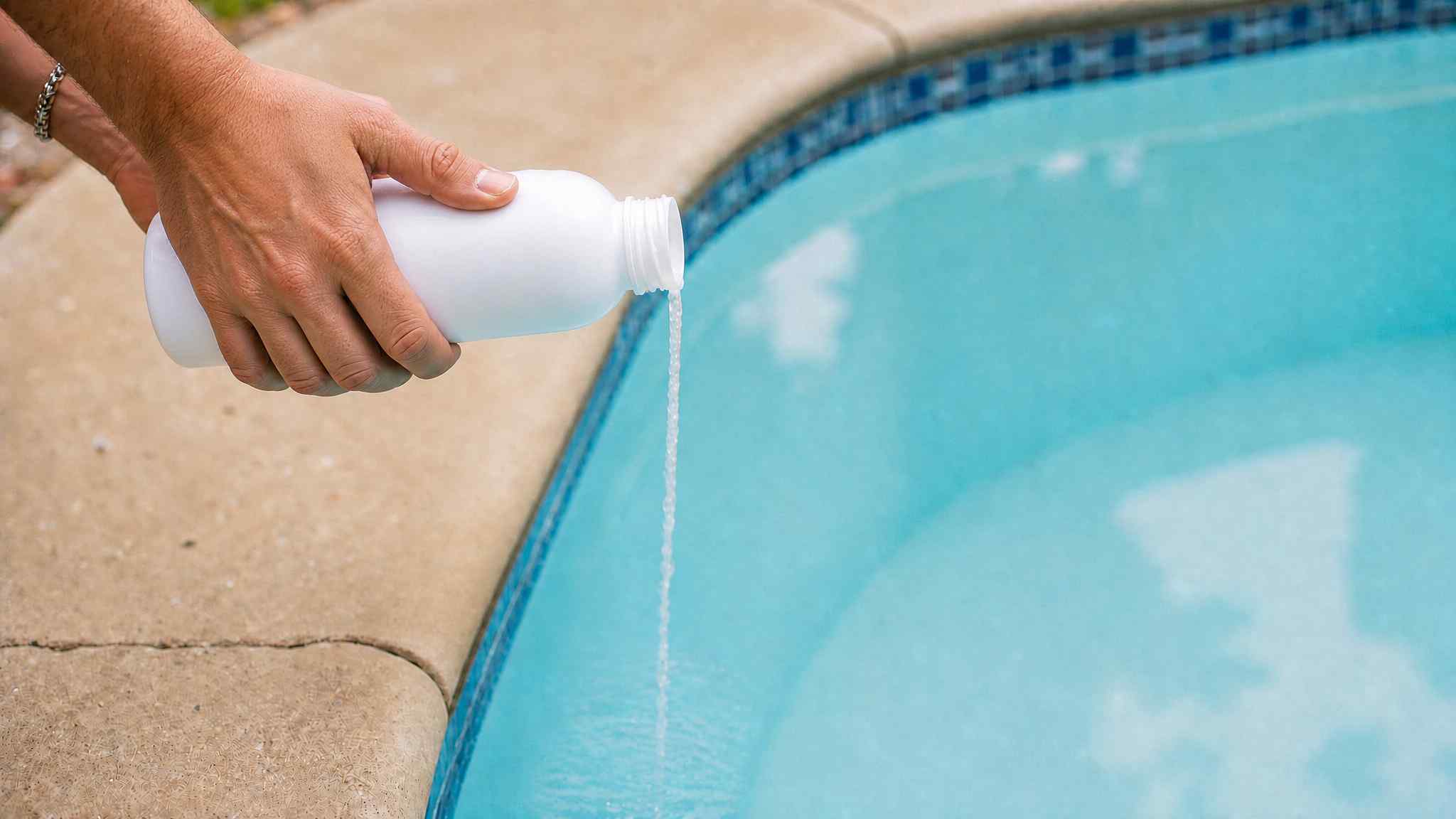 shock chlorine kills algae